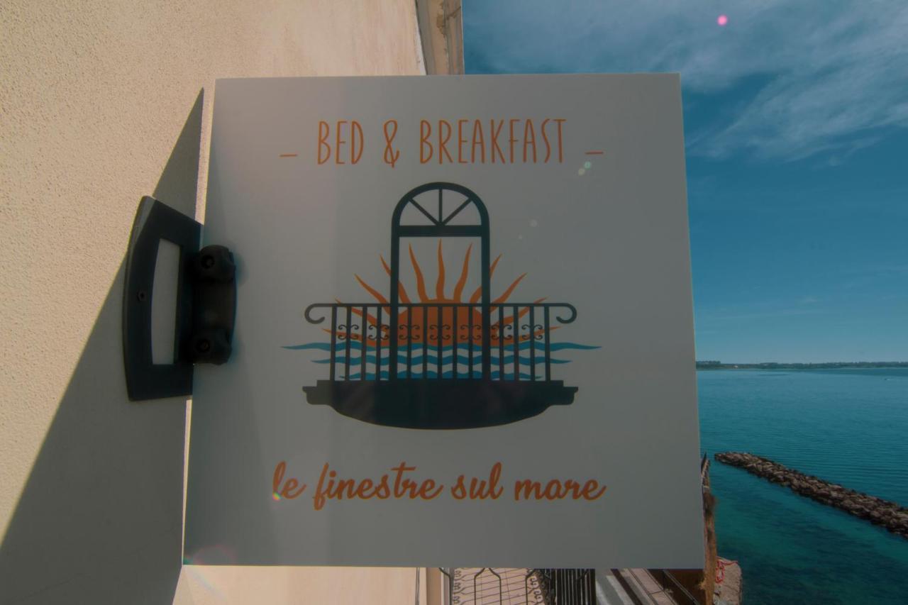 B&B Le Finestre Sul Mare ตารันโต ภายนอก รูปภาพ
