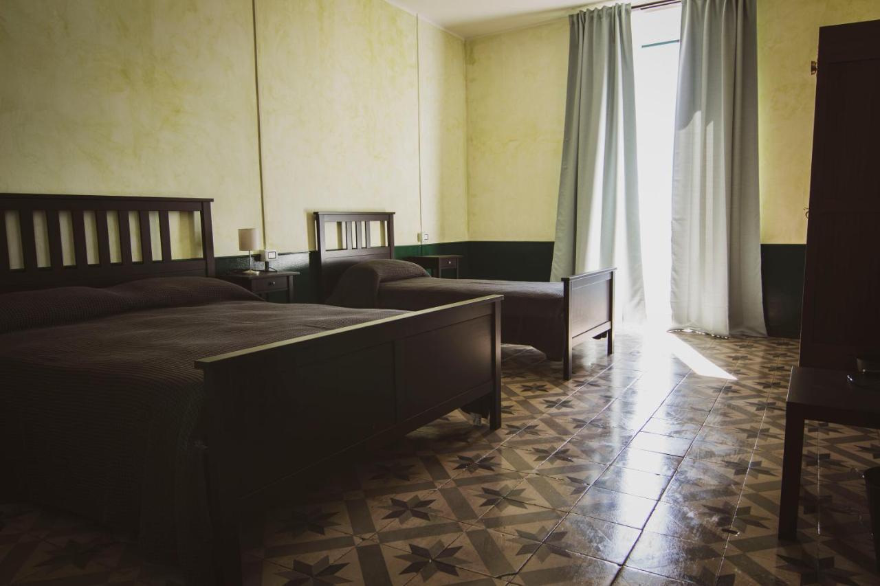 B&B Le Finestre Sul Mare ตารันโต ภายนอก รูปภาพ