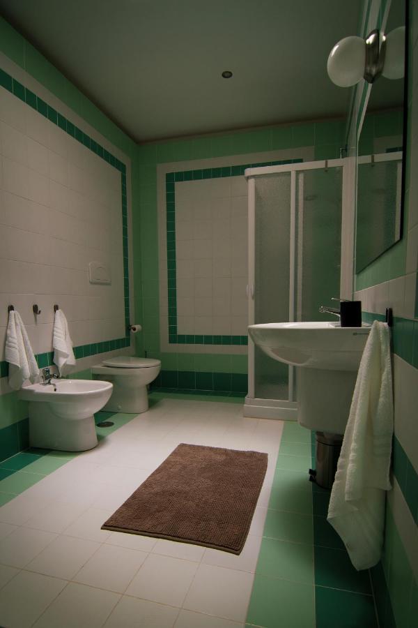 B&B Le Finestre Sul Mare ตารันโต ภายนอก รูปภาพ