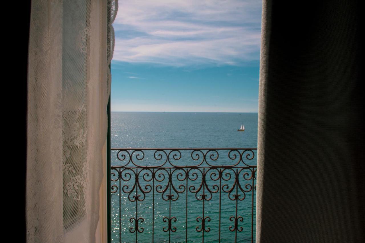 B&B Le Finestre Sul Mare ตารันโต ภายนอก รูปภาพ