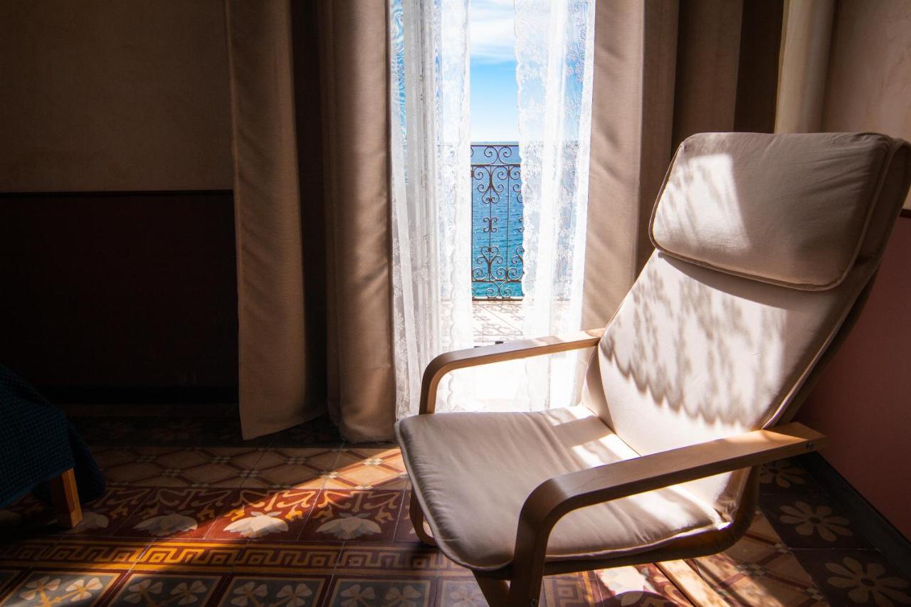 B&B Le Finestre Sul Mare ตารันโต ภายนอก รูปภาพ