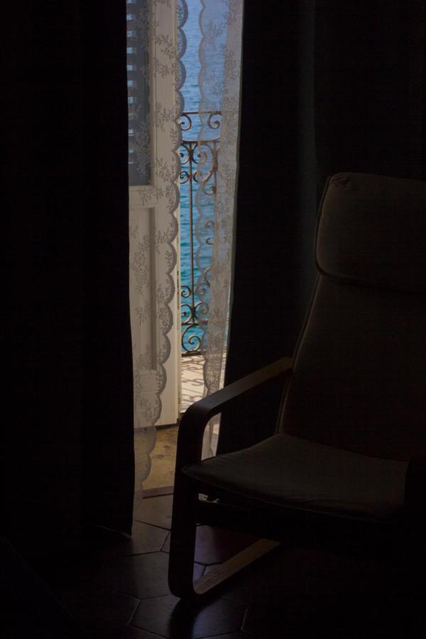 B&B Le Finestre Sul Mare ตารันโต ภายนอก รูปภาพ