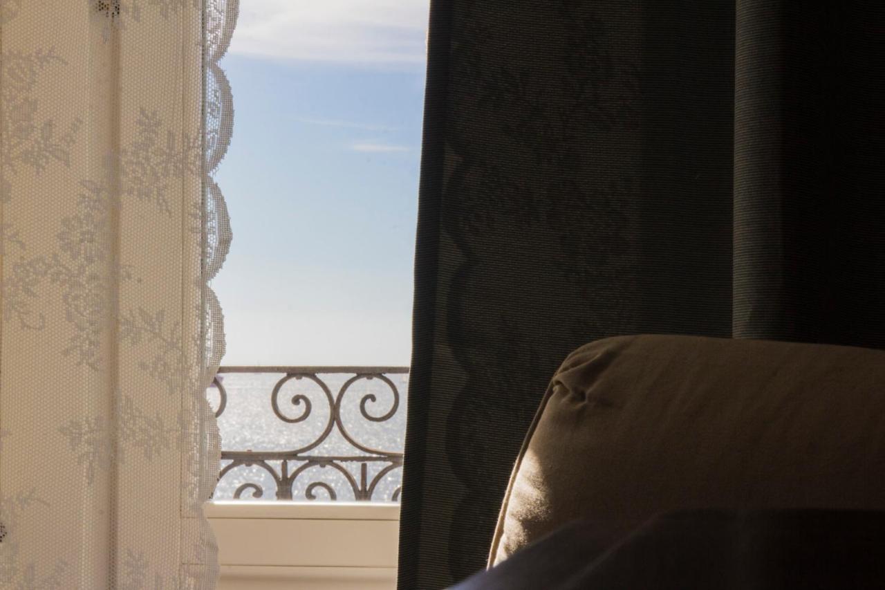 B&B Le Finestre Sul Mare ตารันโต ภายนอก รูปภาพ