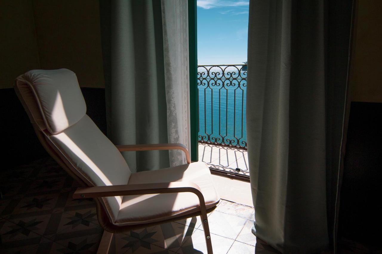 B&B Le Finestre Sul Mare ตารันโต ภายนอก รูปภาพ